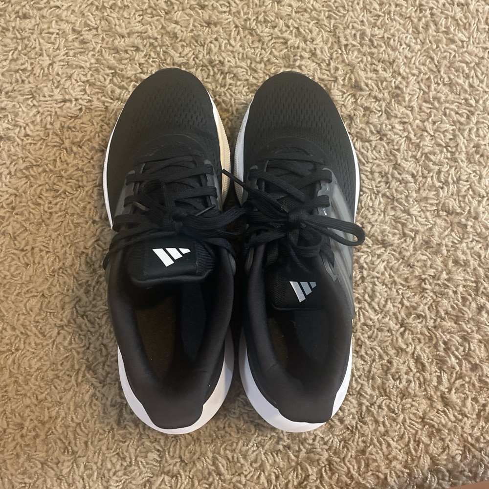 Brand NewAdidas Bounce Women’s Black Running Shoes (without box)